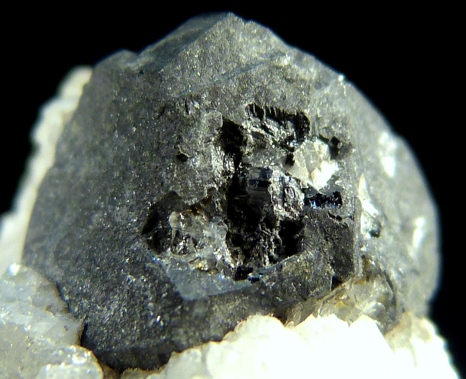 Galena
1,5 x 1 x 1,5 cm.
(Autor: Felipe Abolafia)