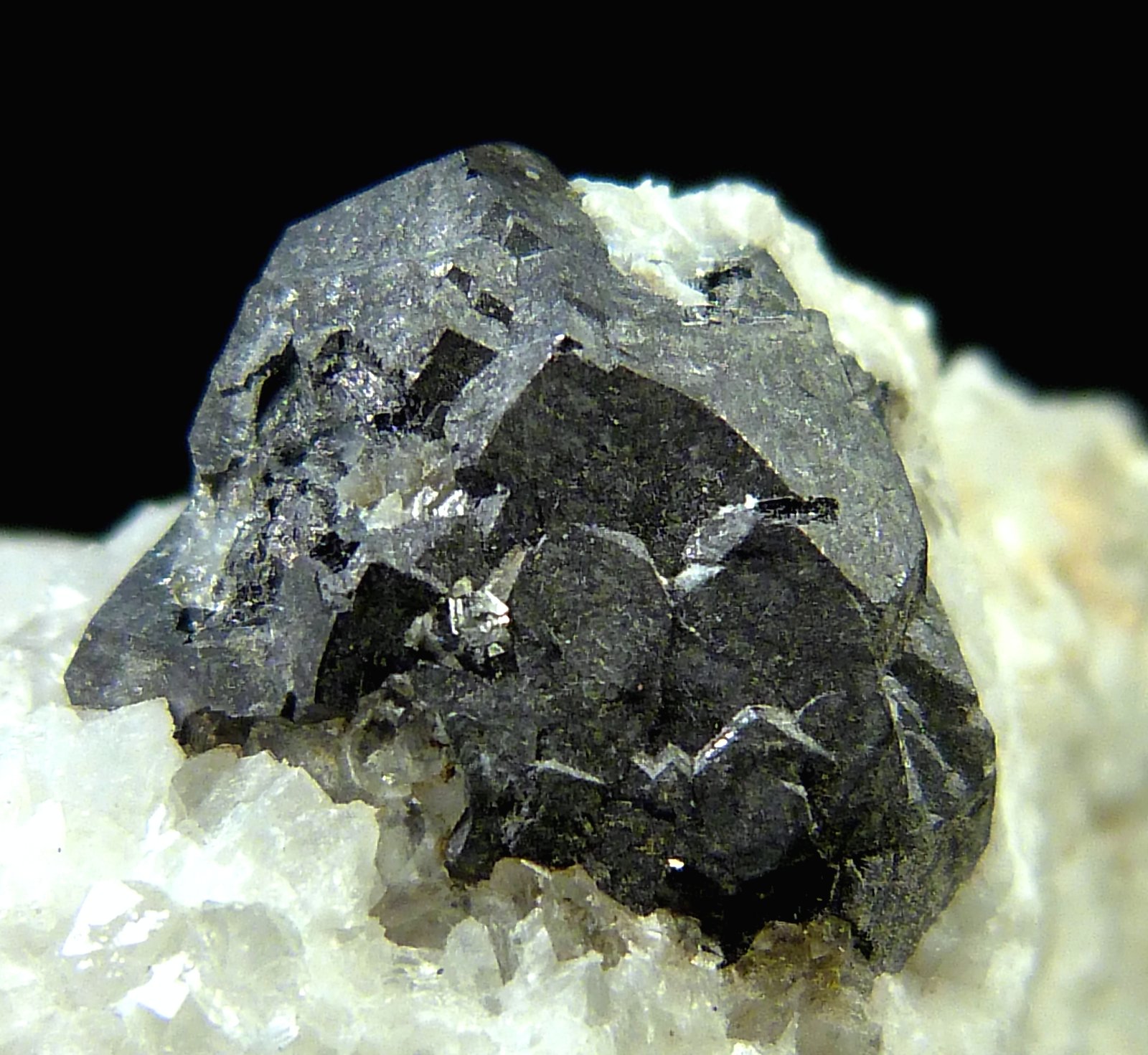 Galena
1,5 x 1 x 1,5 cm.
(Autor: Felipe Abolafia)