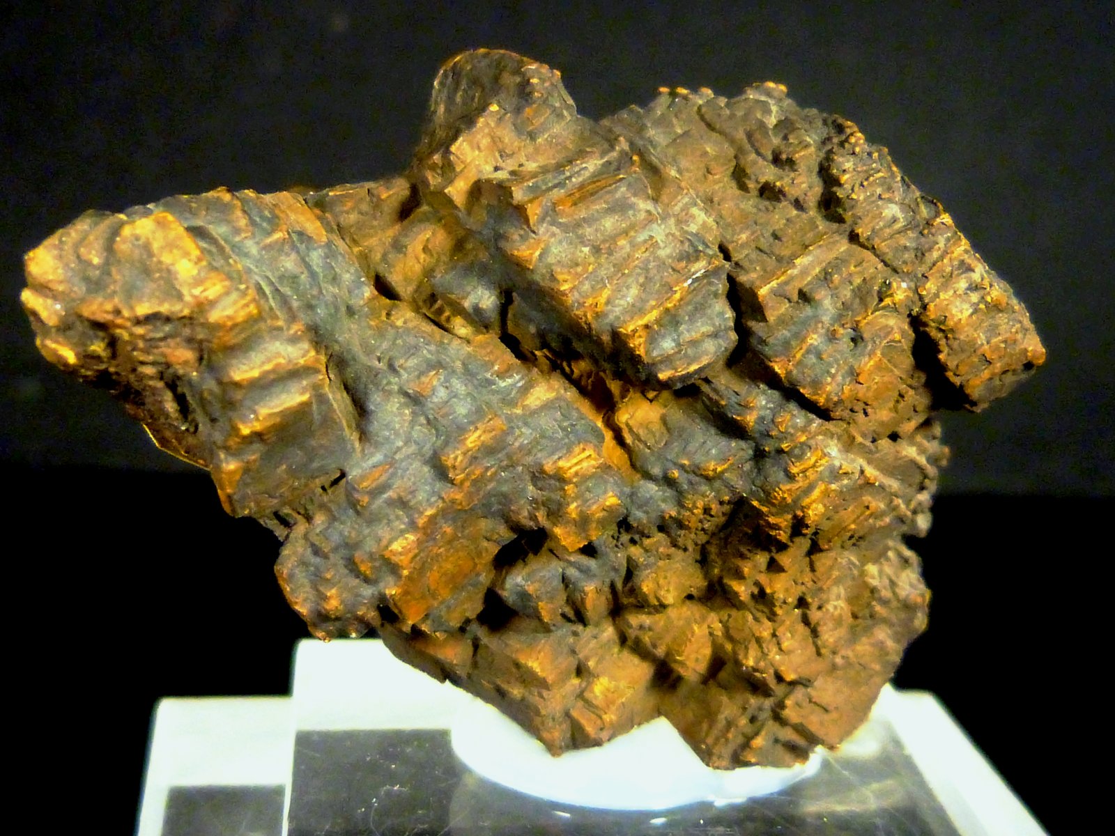 Limonita pseudo. pirita
4,5 x 4 x 2,5 cm.
(Autor: Felipe Abolafia)