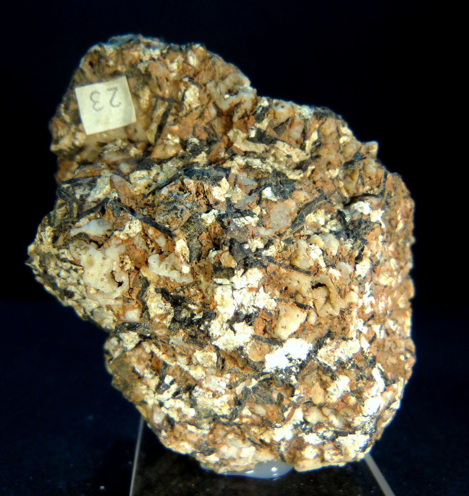 Ijolita fenitizada
6,5 x 5,5 x 4 cm.
(Autor: Felipe Abolafia)