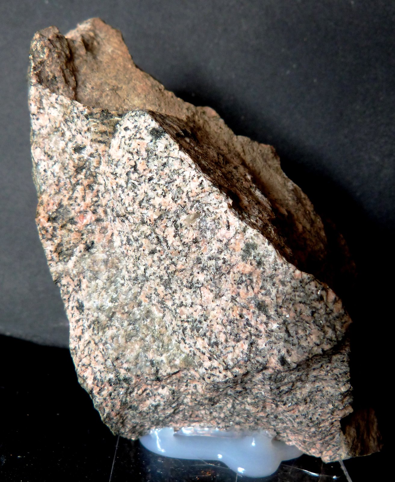 Sienita
9 x 6 x 4 cm.
(Autor: Felipe Abolafia)