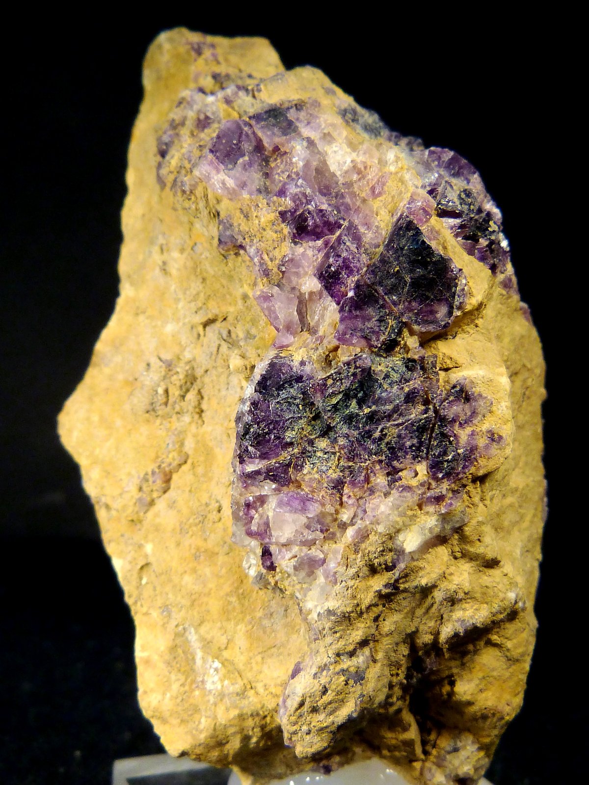 Fluorita
3,5 x 7 x 4 cm.
(Autor: Felipe Abolafia)