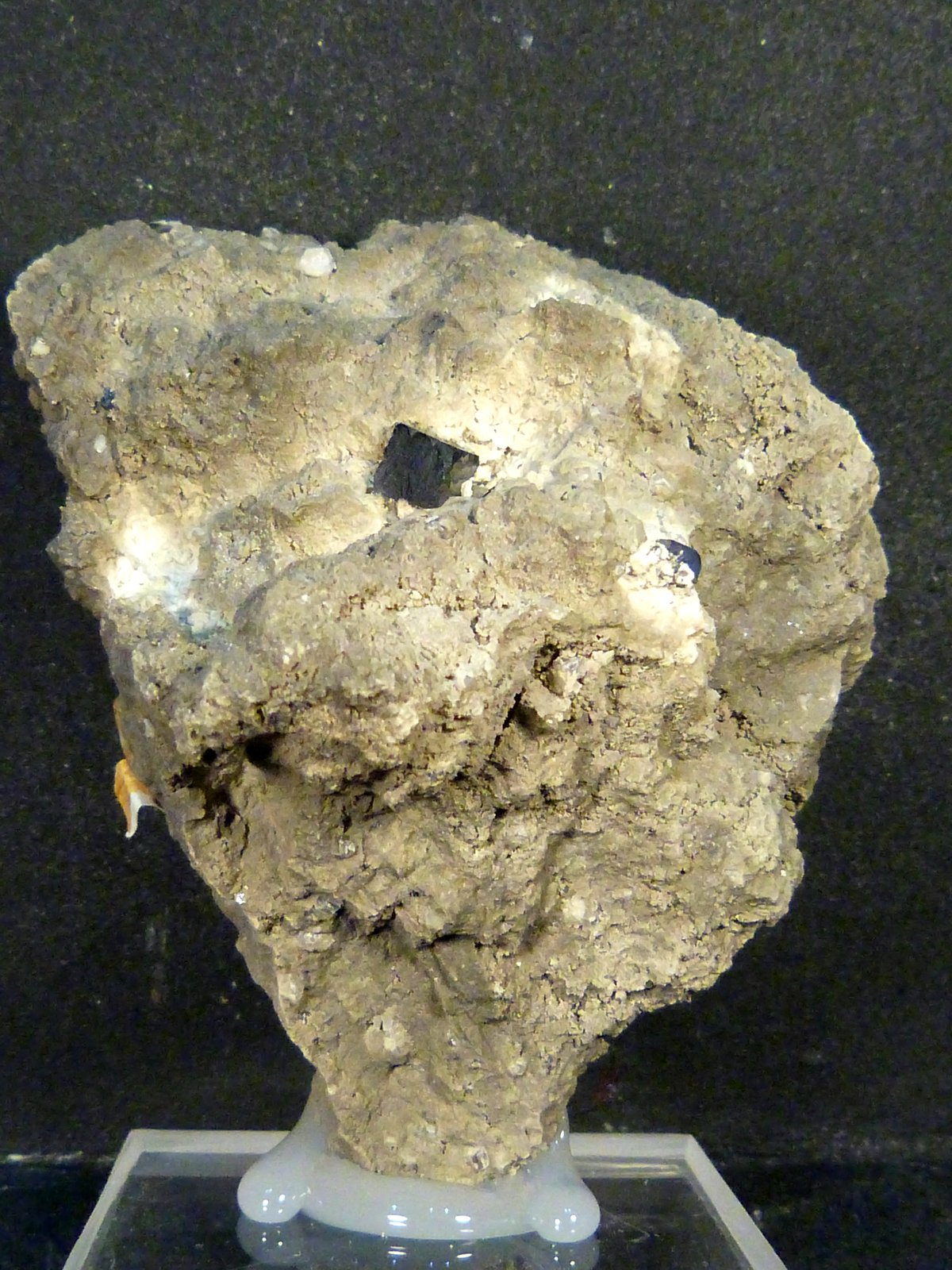 Bixbyita y topacio
6,5 x 6 x 5 cm.
(Autor: Felipe Abolafia)