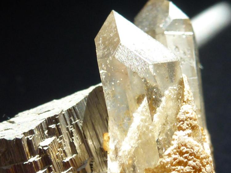Arsenopirita con Cuarzo y Mica
5 x 4 cm.
(Autor: javier ruiz martin)