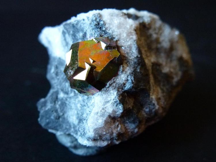 Pirita en Yeso
4 x 4 cm
(Autor: javier ruiz martin)