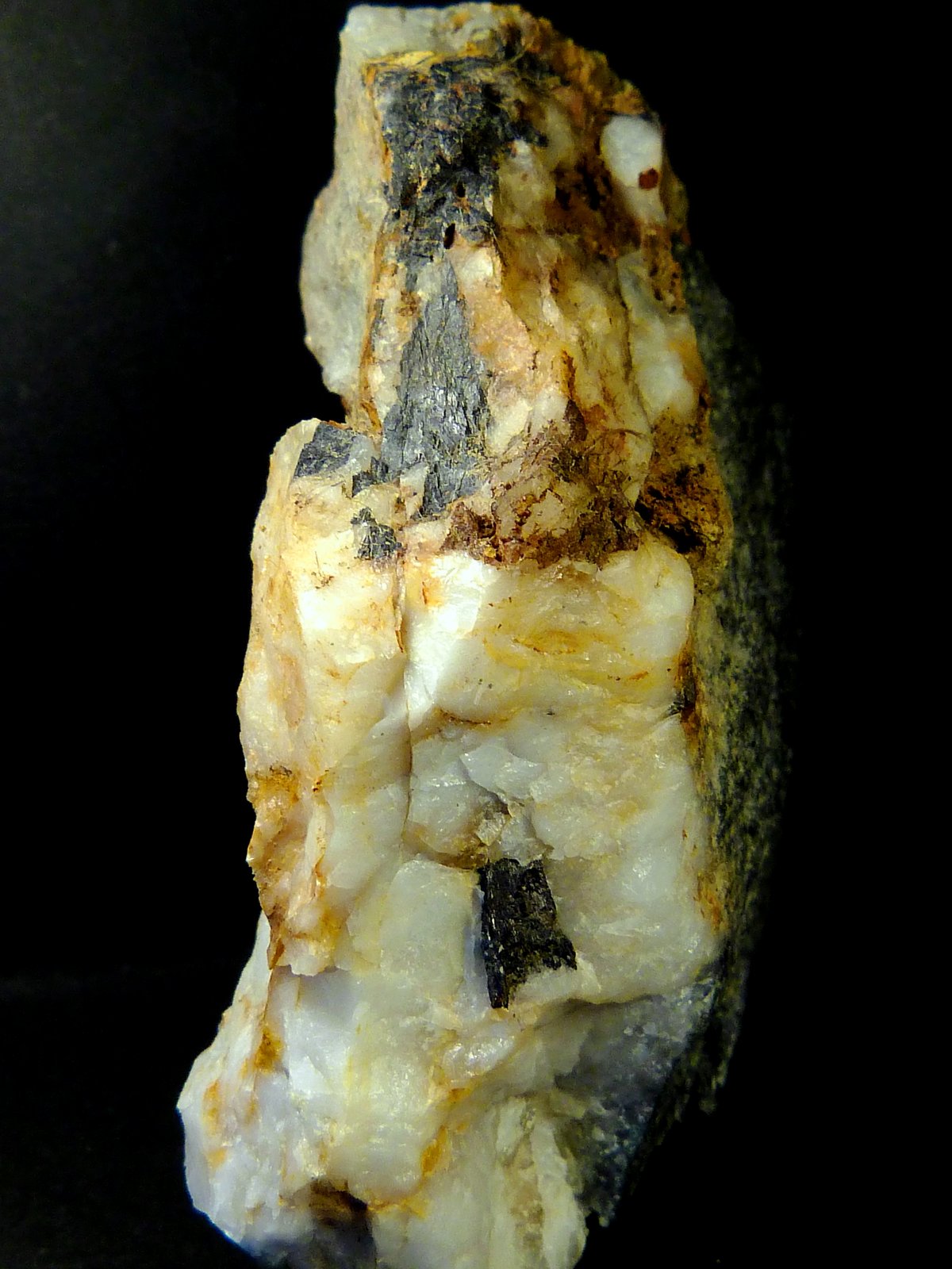 Wolframita
2 x 6 x 4,5 cm.
(Autor: Felipe Abolafia)