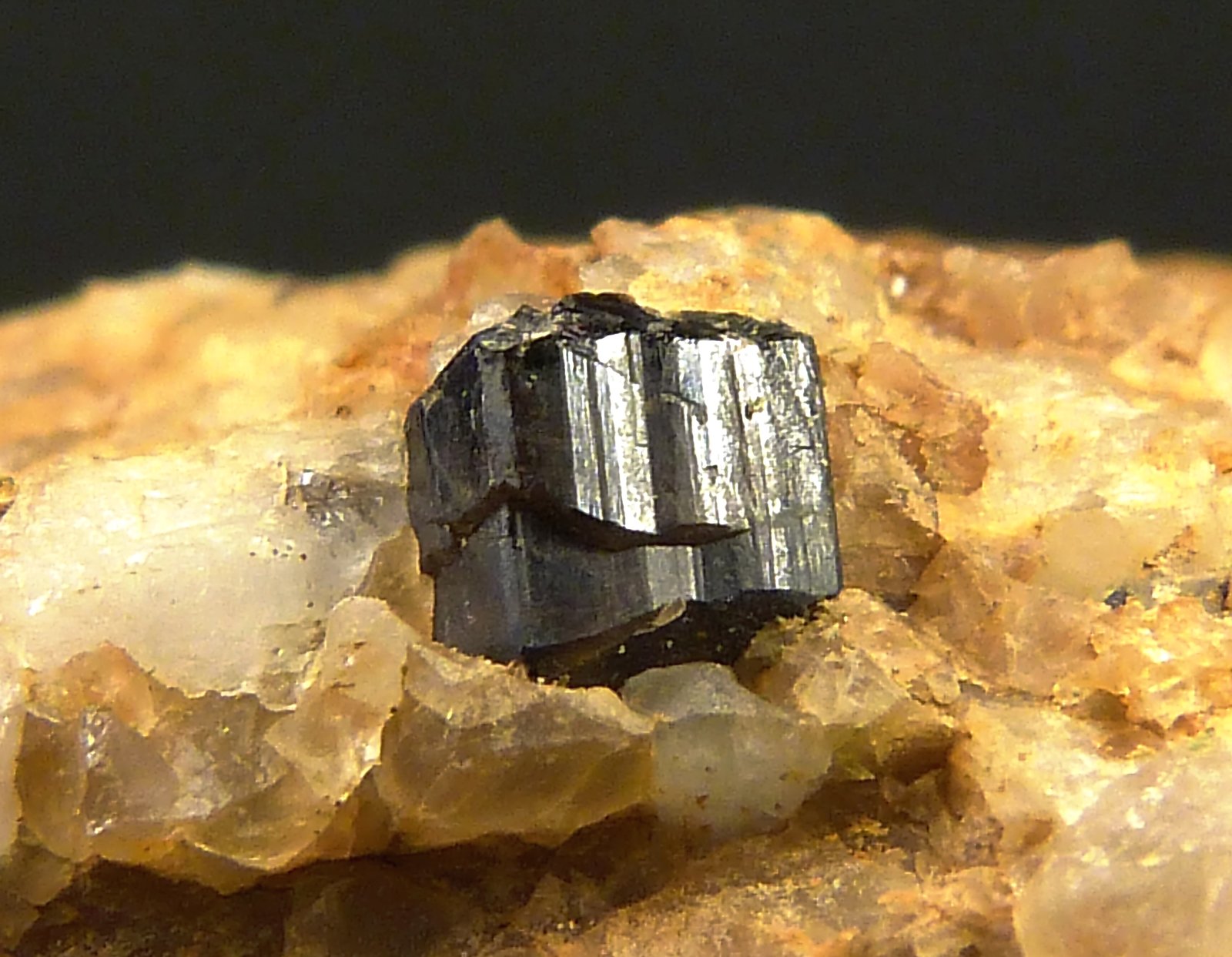 Casiterita
5 x 5 mm.
(Autor: Felipe Abolafia)