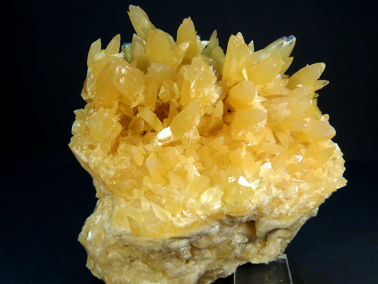 Calcita
8 x 8 x 5 cm.
(Autor: Felipe Abolafia)