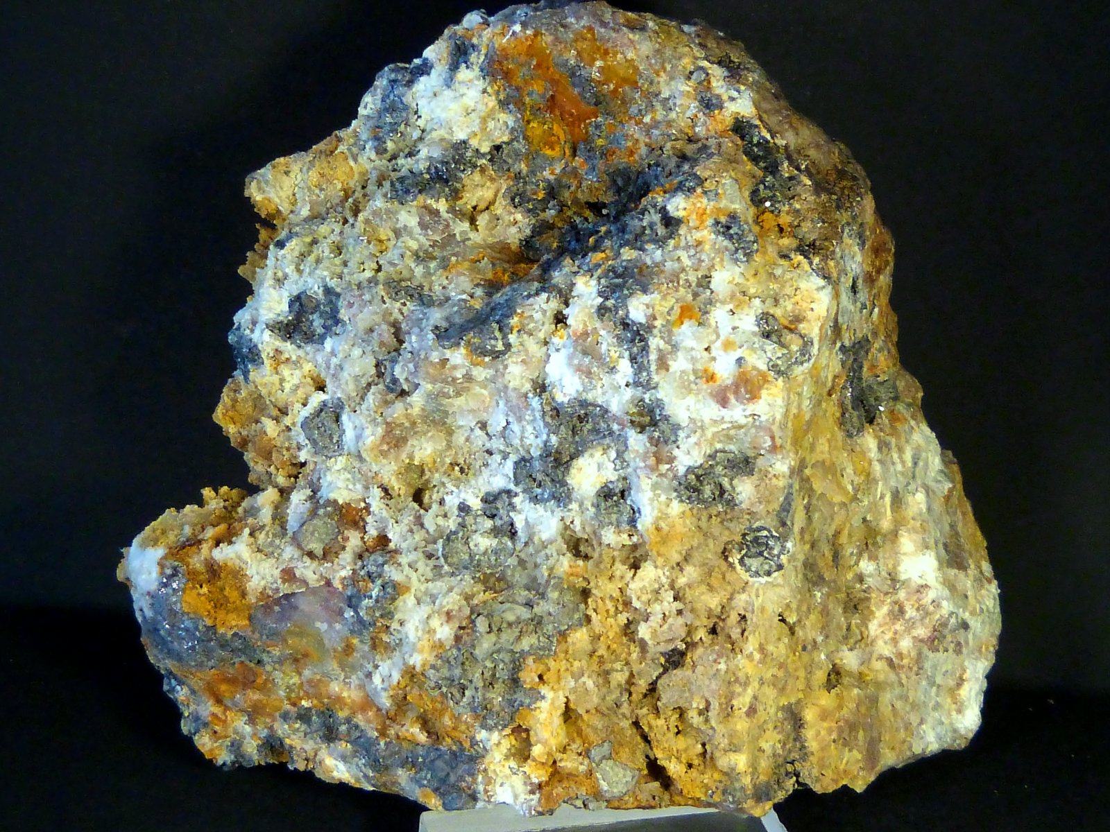 Cerusita
7 x 5 x 3,5 cm.
(Autor: Felipe Abolafia)