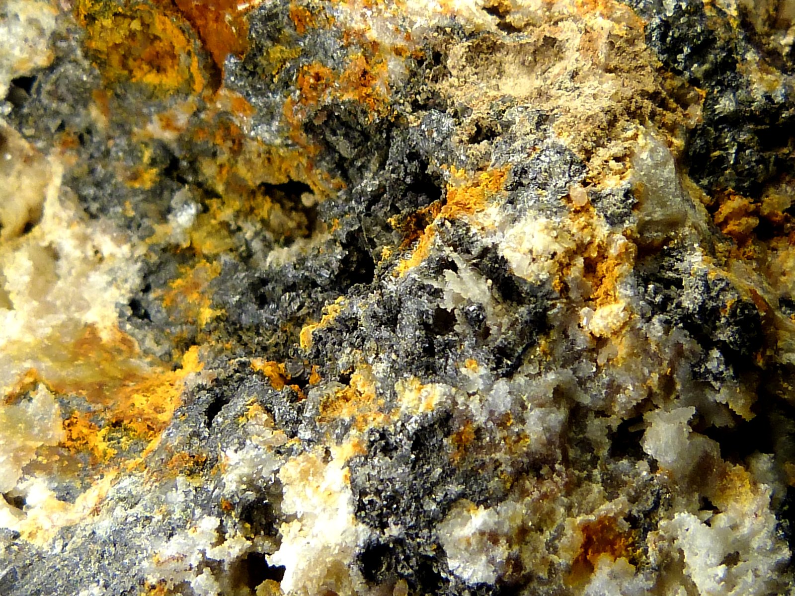 Cerusita
7 x 5 x 3,5 cm.
(Autor: Felipe Abolafia)