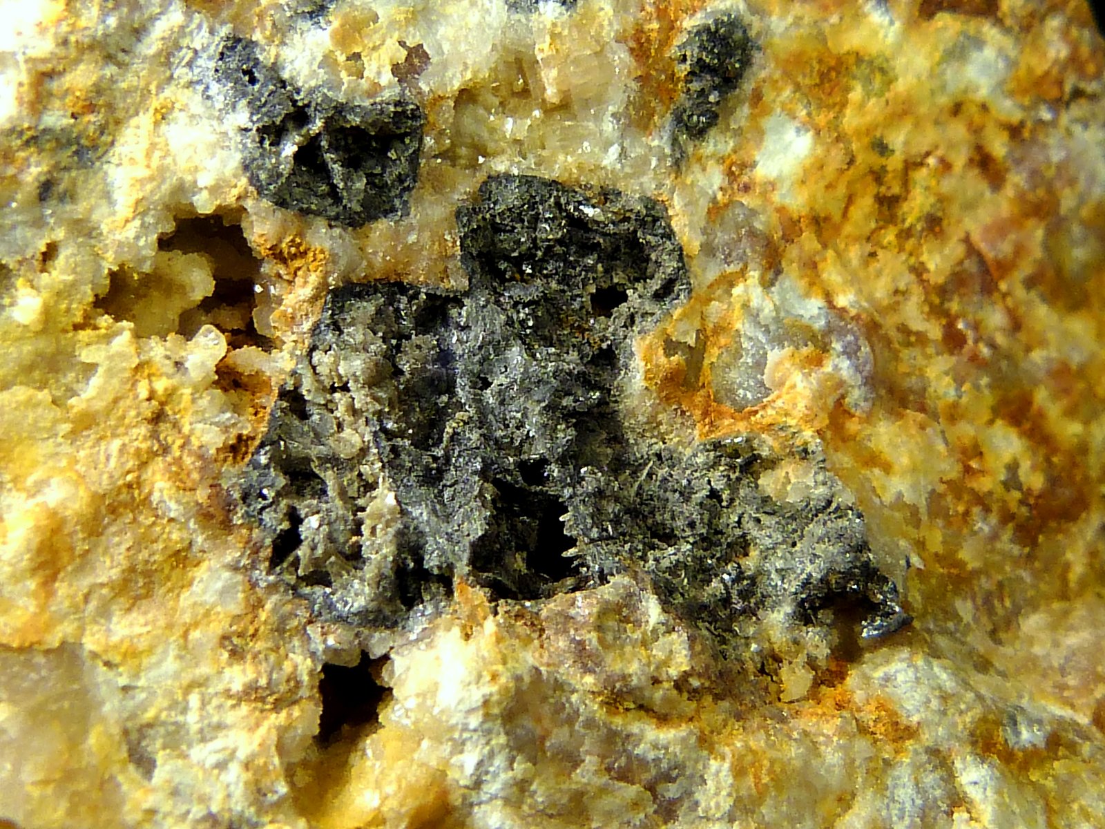 Cerusita
7 x 5 x 3,5 cm.
(Autor: Felipe Abolafia)