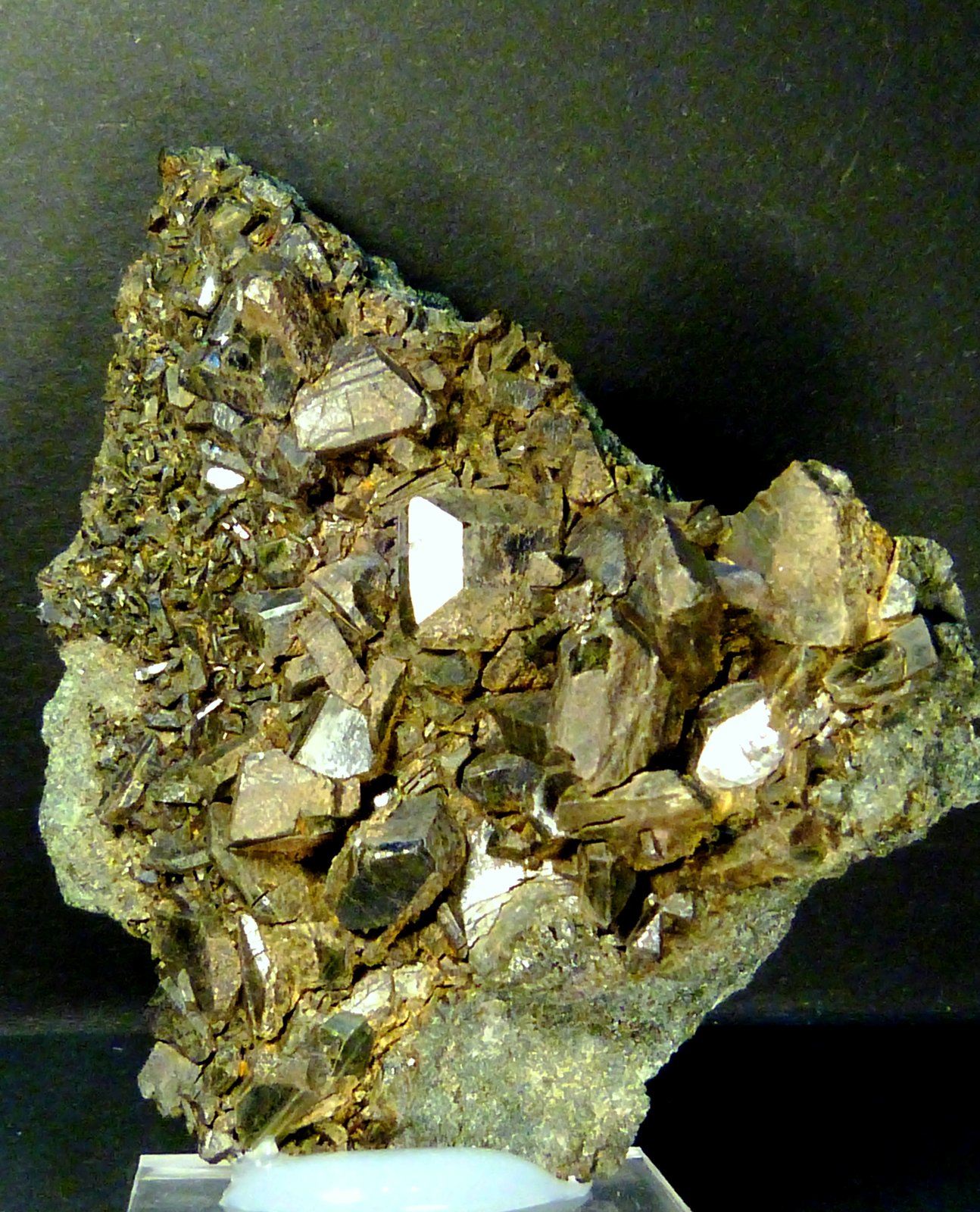 Epidota
5 x 5 x 2 cm.
(Autor: Felipe Abolafia)
