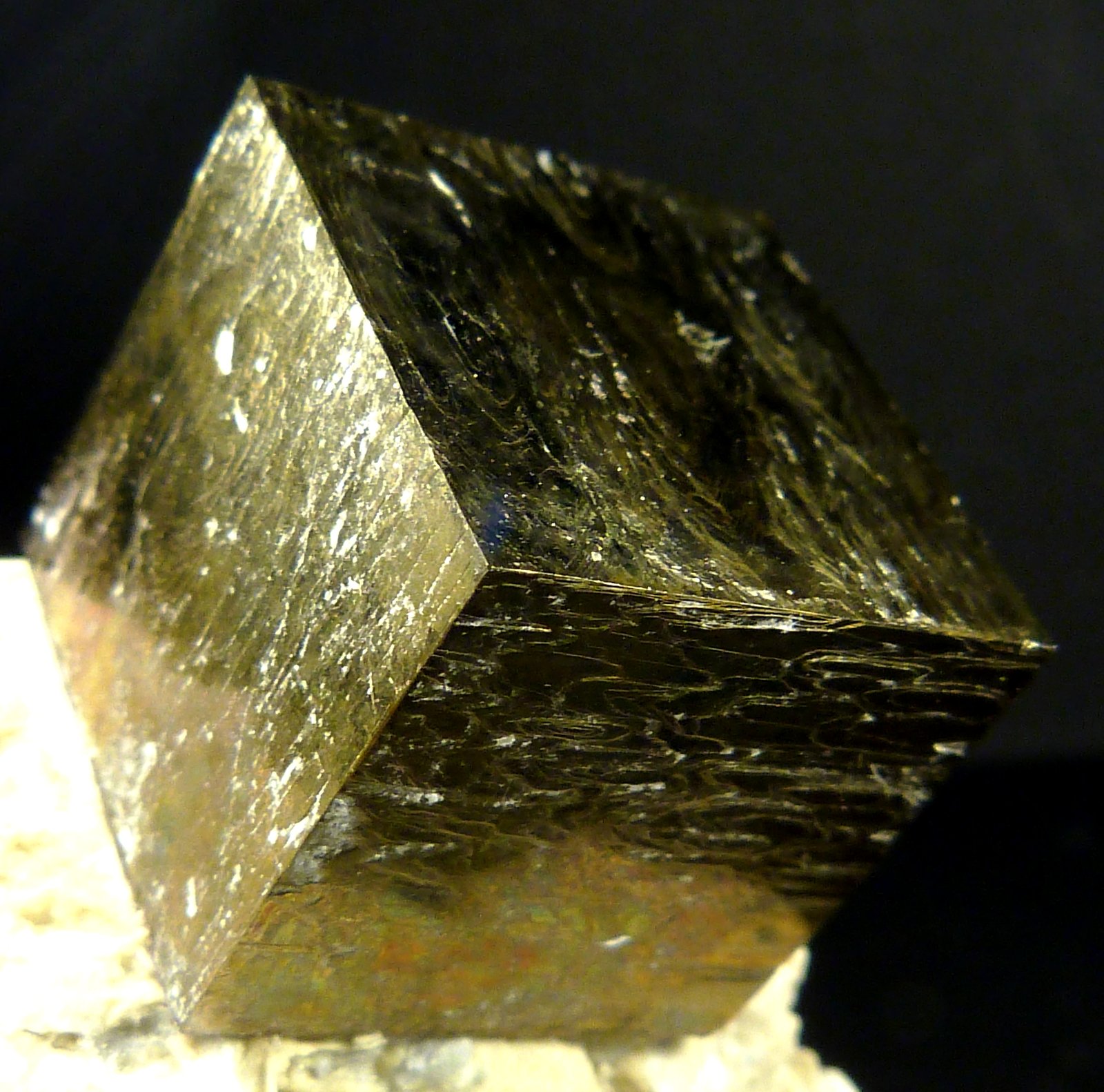 Pirita
8 x 5 cm.
(Autor: Felipe Abolafia)