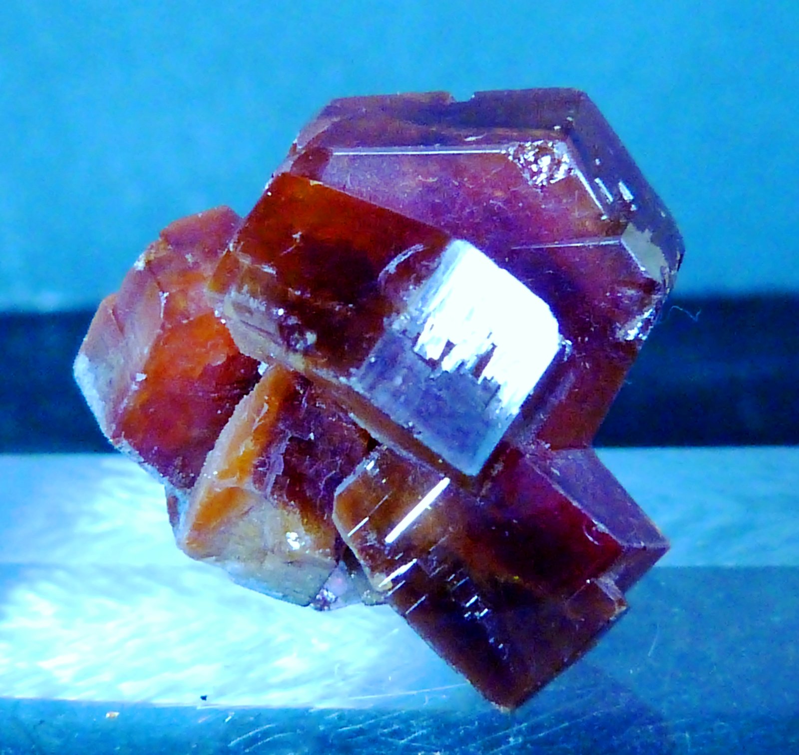 Vanadinita
2 x 2 x 2 cm.
(Autor: Felipe Abolafia)