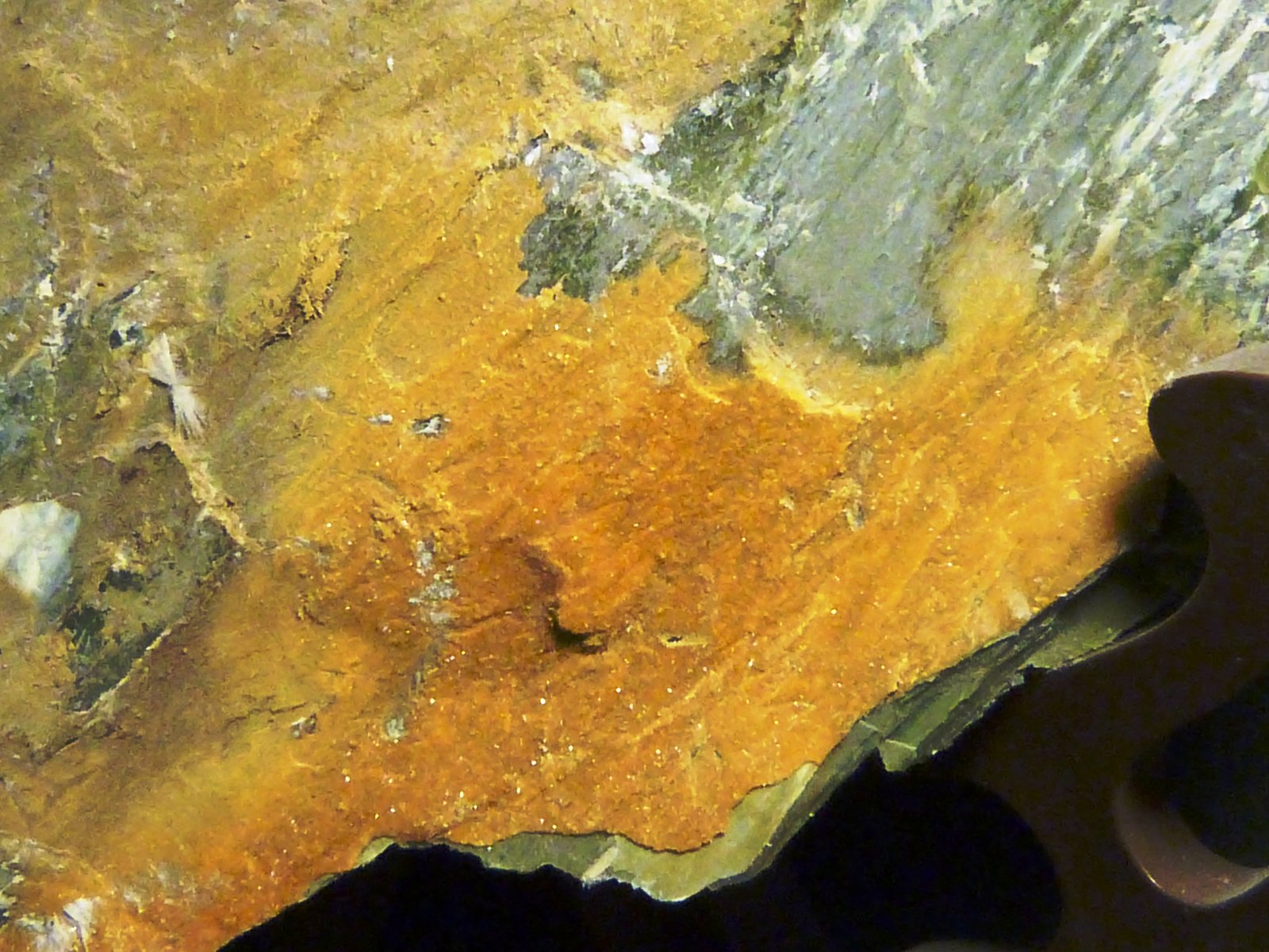 Desautelsita
7,5 x 5 x 0,5 cm.
(Autor: Felipe Abolafia)