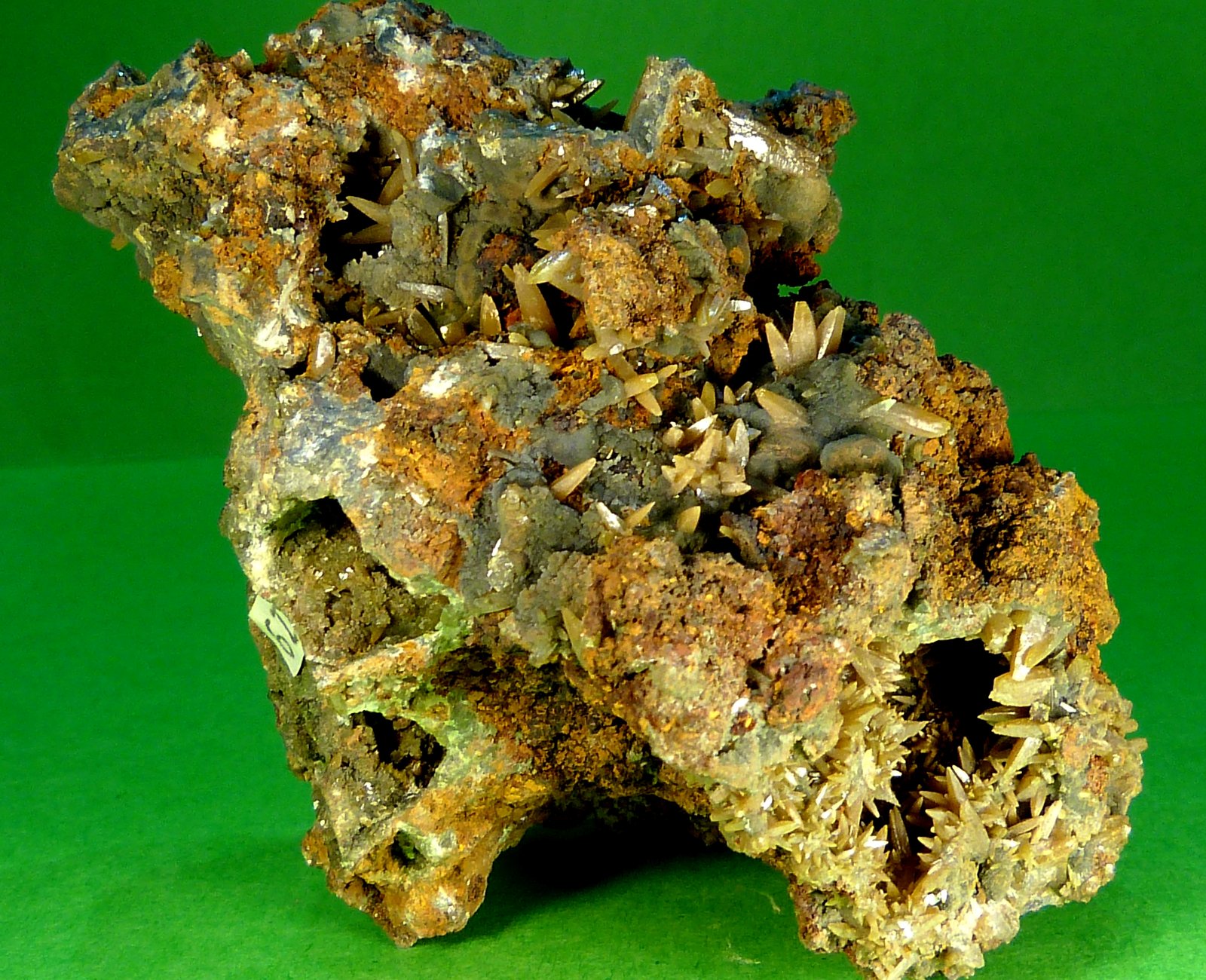 Wulfenita
8 x 5 x 5,5 cm.
(Autor: Felipe Abolafia)