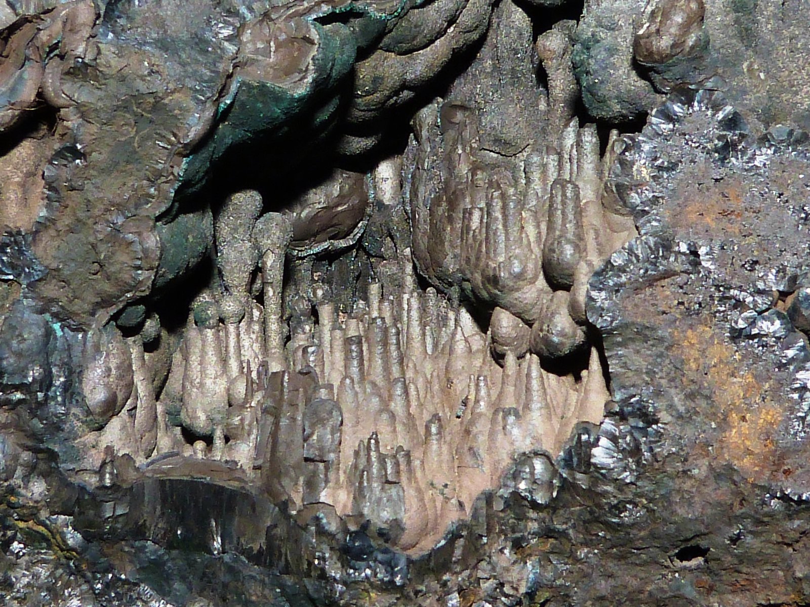 Goethita
17 x 11 x 13 cm.
(Autor: Felipe Abolafia)