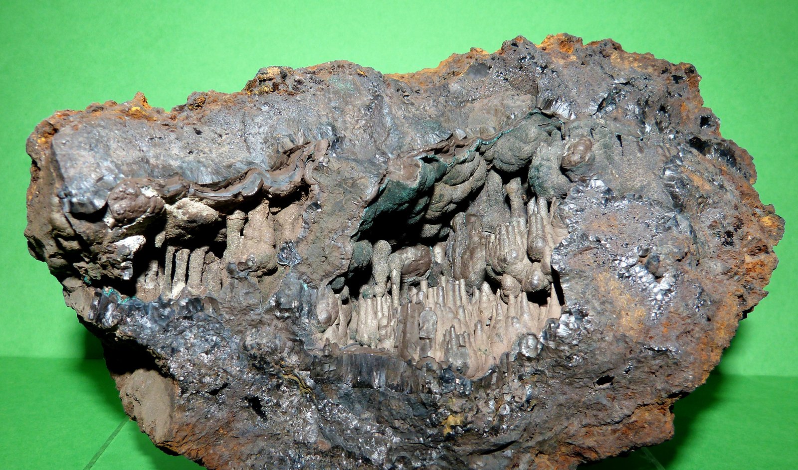 Goethita
17 x 11 x 13 cm.
(Autor: Felipe Abolafia)