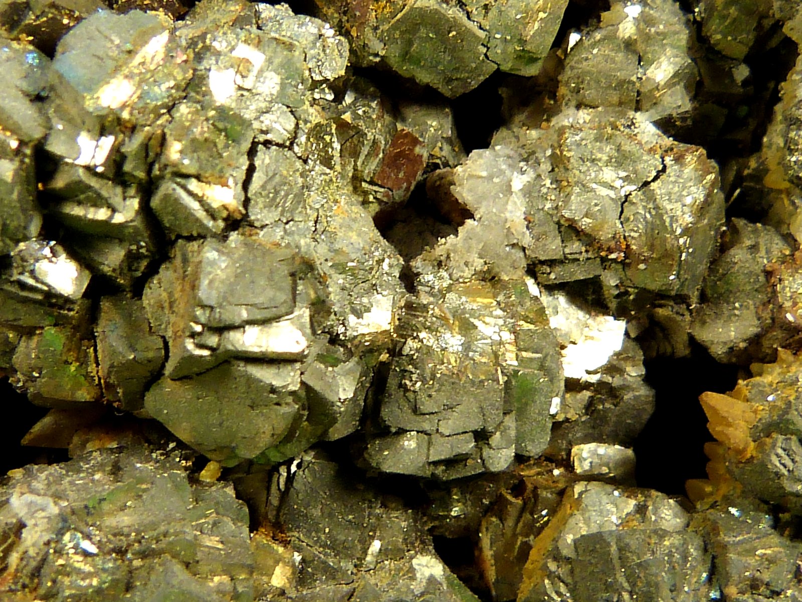 Pirita
12 x 10 x 10 cm.
(Autor: Felipe Abolafia)