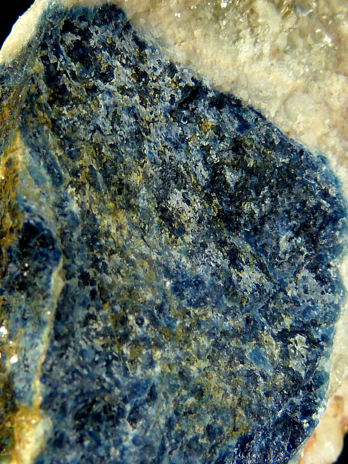 Escorzalita
6 x 4 x 3 cm.
(Autor: Felipe Abolafia)