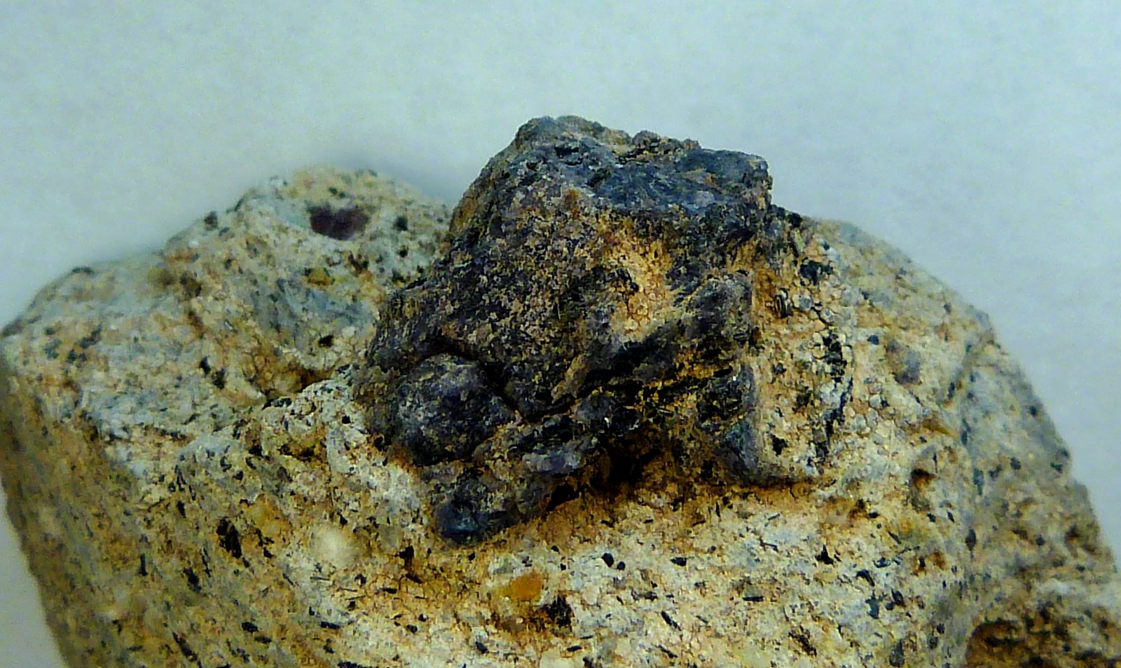 Cordierita
4 x 4,5 x 3 cm.
(Autor: Felipe Abolafia)