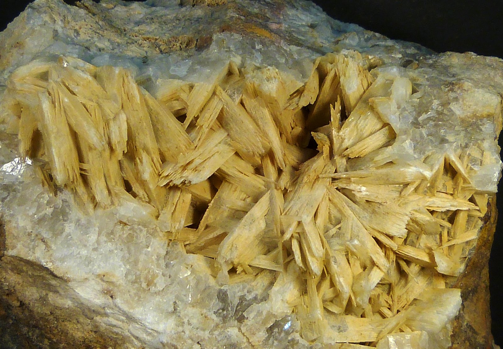Celestina
Geoda de 9 x 5 cm.
(Autor: Felipe Abolafia)