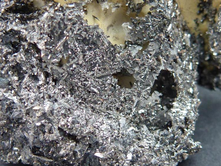 Arsenopirita
3,5 x 2 cm.
(Autor: javier ruiz martin)