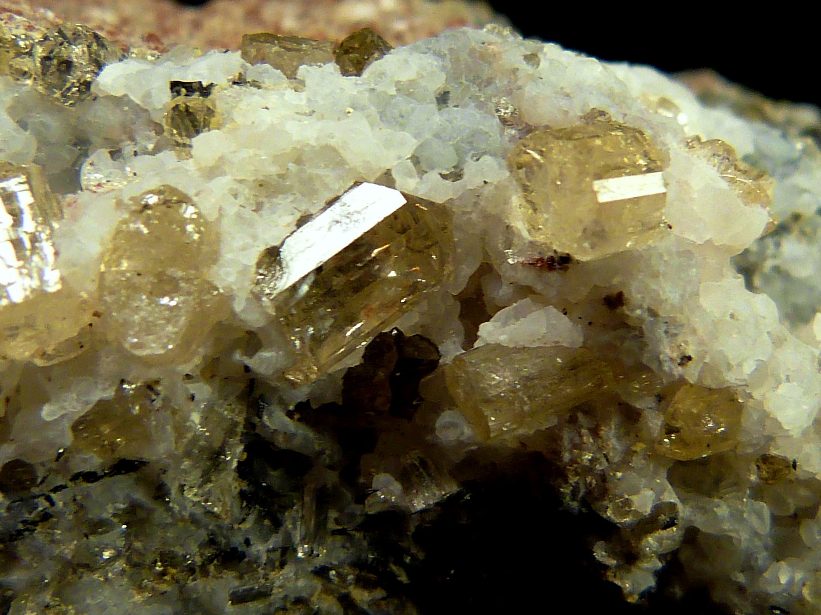 Apatito (variedad esparraguina)
7 x 5 x 3 cm.
(Autor: Felipe Abolafia)