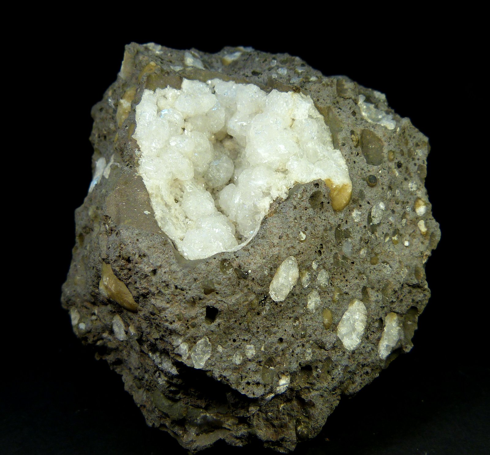 Chabazita-Ca
7 x 6 x 5 cm.
(Autor: Felipe Abolafia)