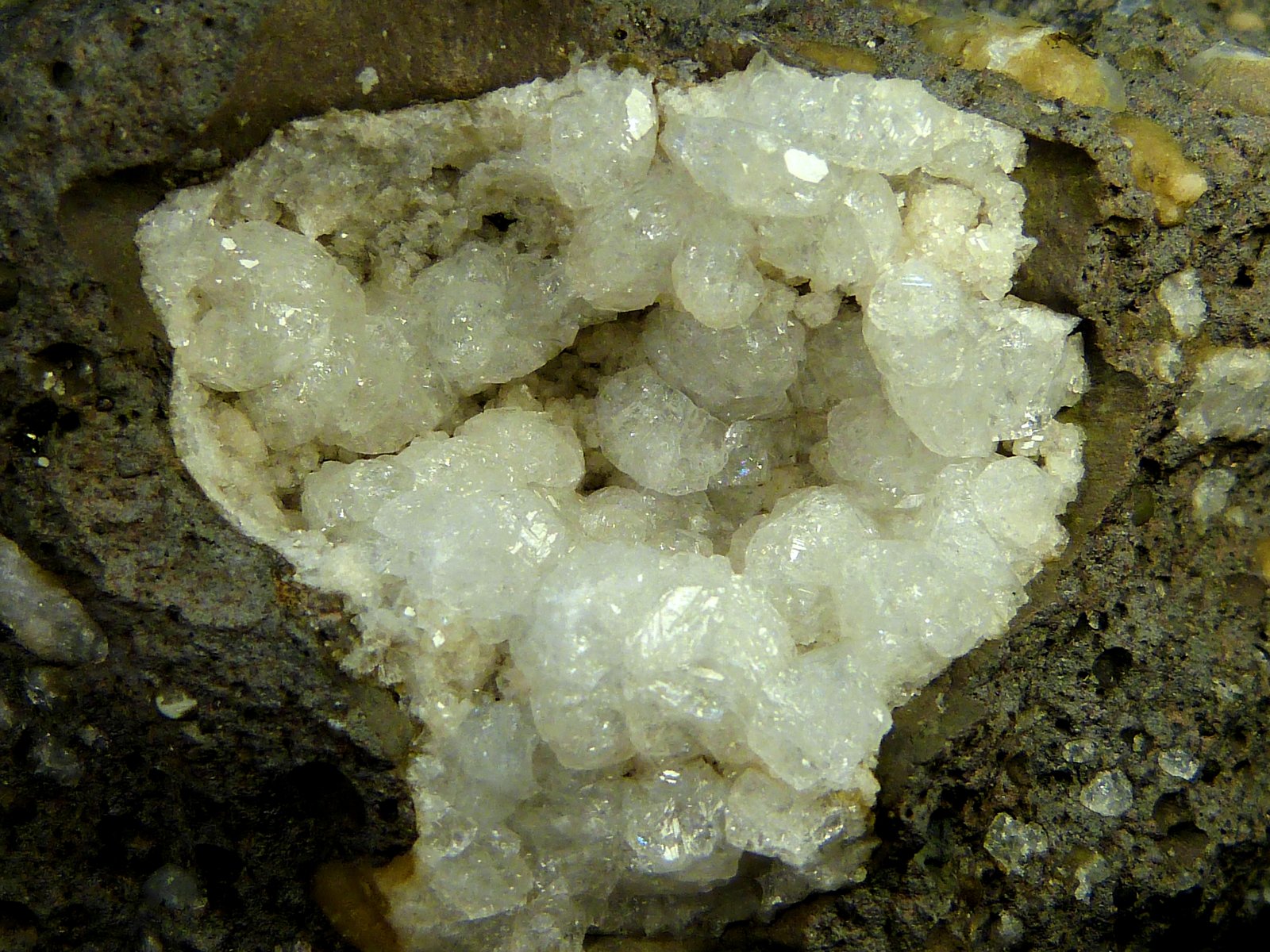 Chabazita-Ca
7 x 6 x 5 cm.
(Autor: Felipe Abolafia)