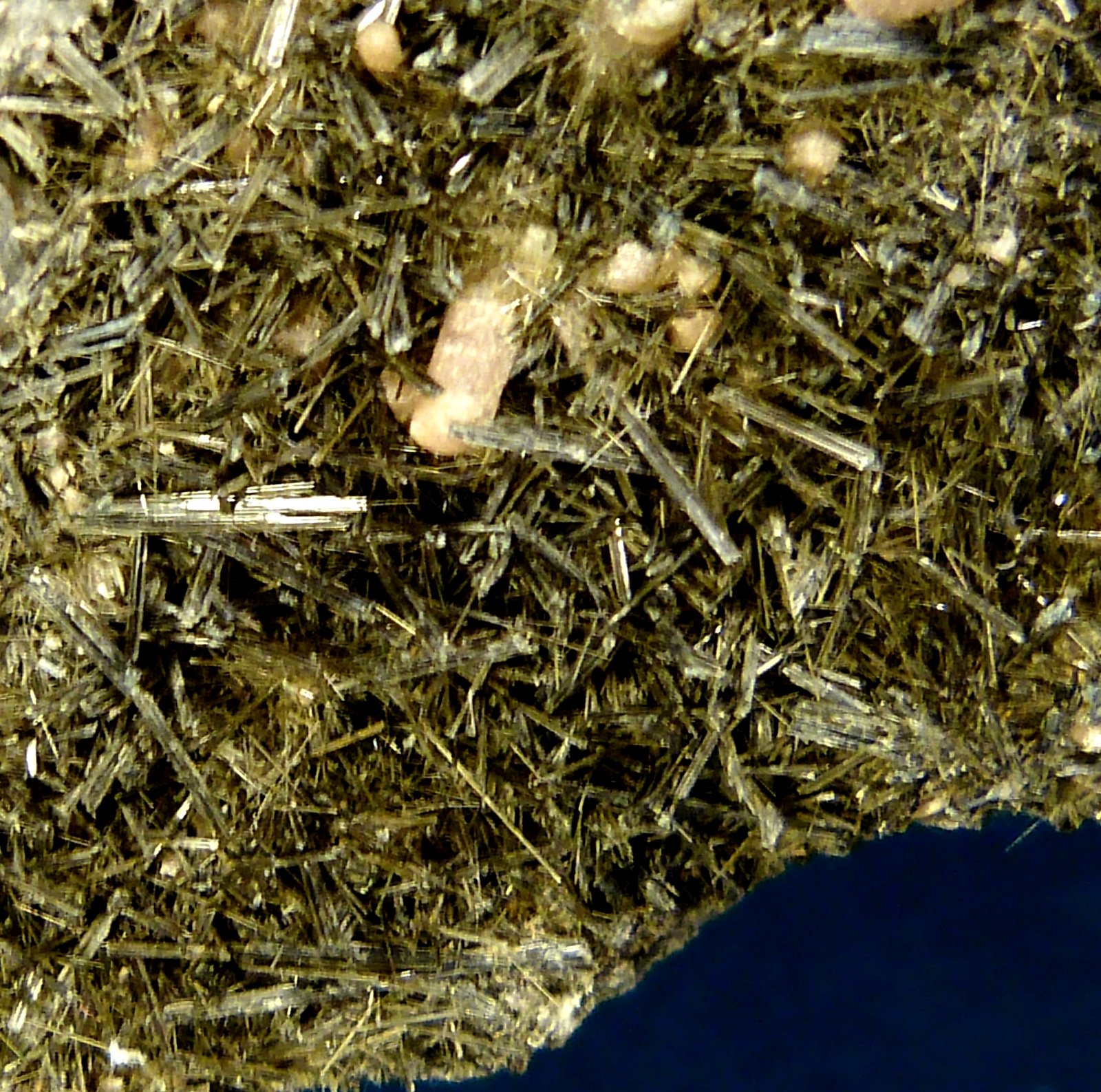 Prehnita, Actinolita y Fluorapatito
14 x 8 x 2 cm.
(Autor: Felipe Abolafia)