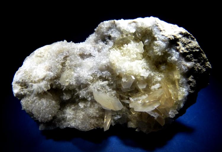 Yeso, celestina
80 x 50 mm
(Autor: Jesus Franquesa Baucells)