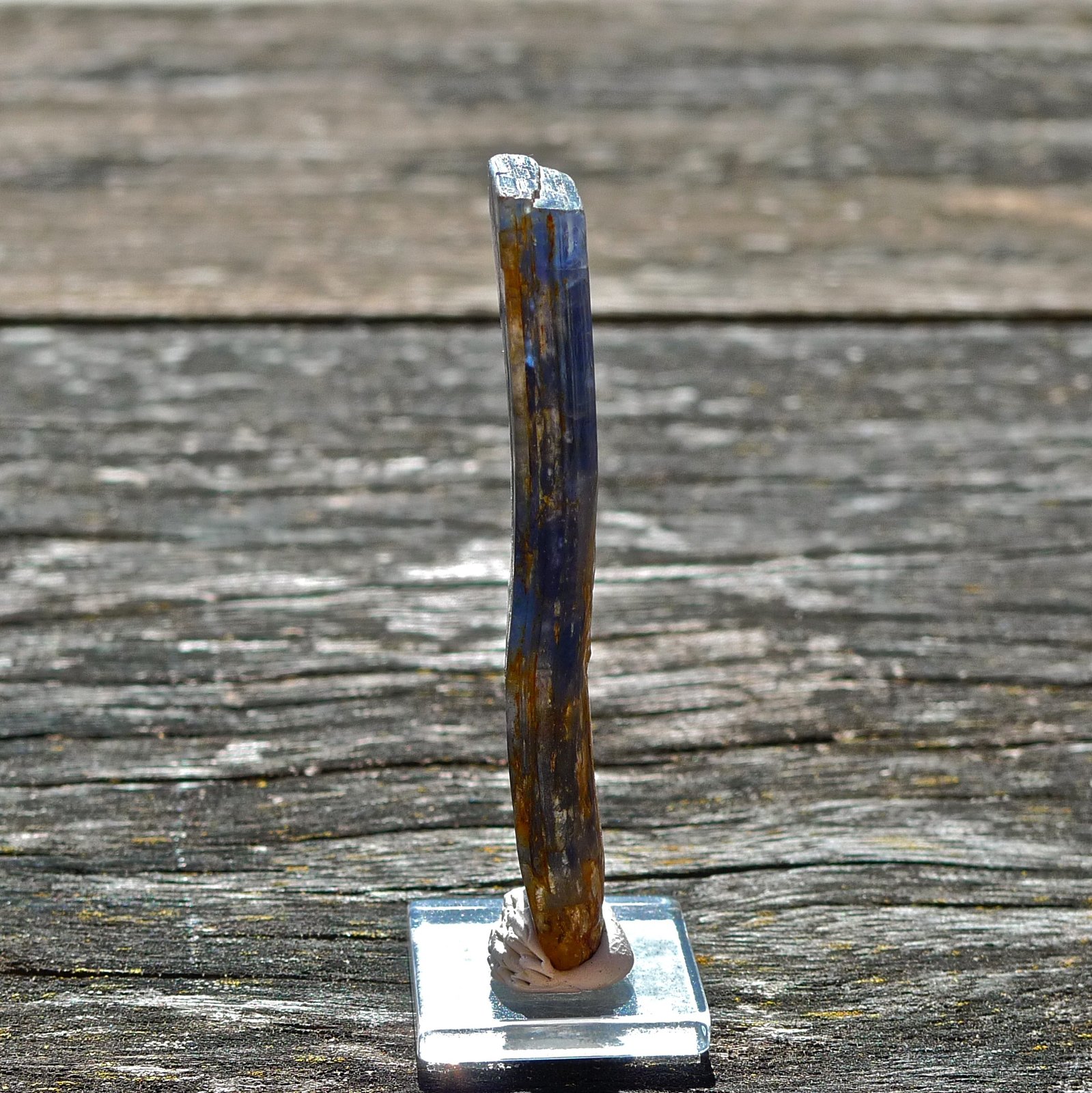 Cianita
7 x 2 x 0,7 cm
(Autor: Josele)