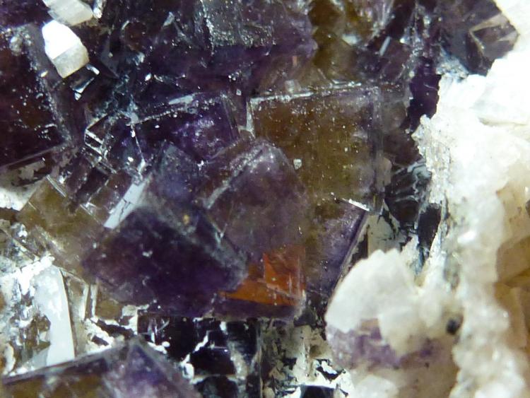 Fluorita y dolomita
6 x 5 cm.
(Autor: javier ruiz martin)