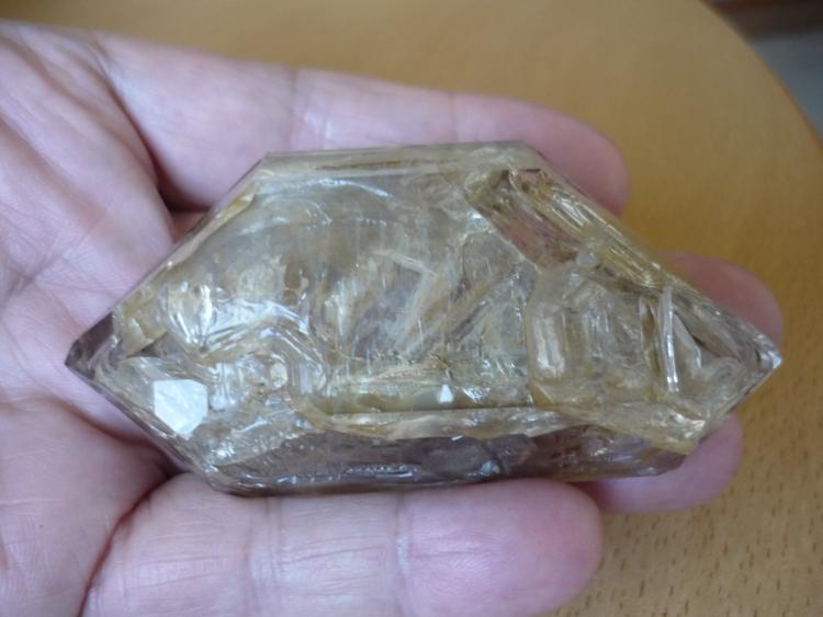cuarzo
8,2 cm x 4 cm x 3,5 cm
(Autor: Tomas Ruiz de Arbulo Saez)