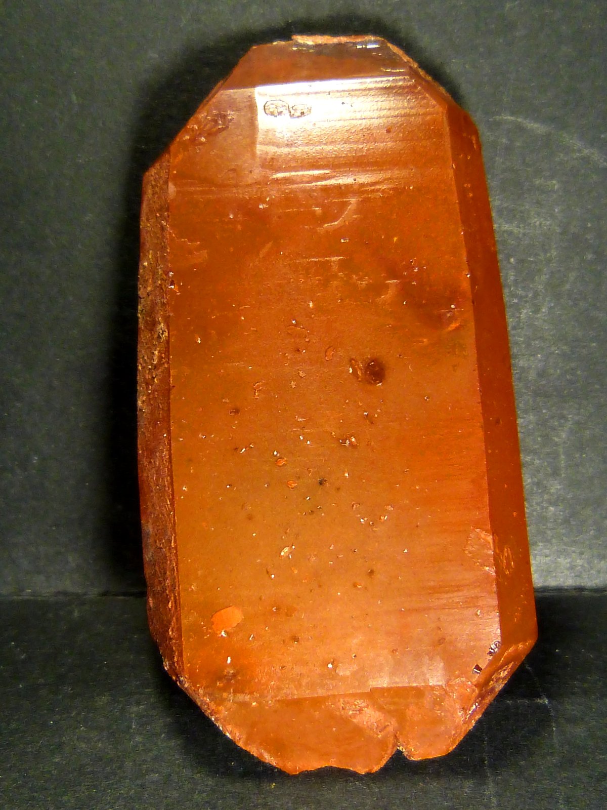 Cuarzo (variedad hematoideo)
6,5 x 3 x 1,5 cm.
(Autor: Felipe Abolafia)