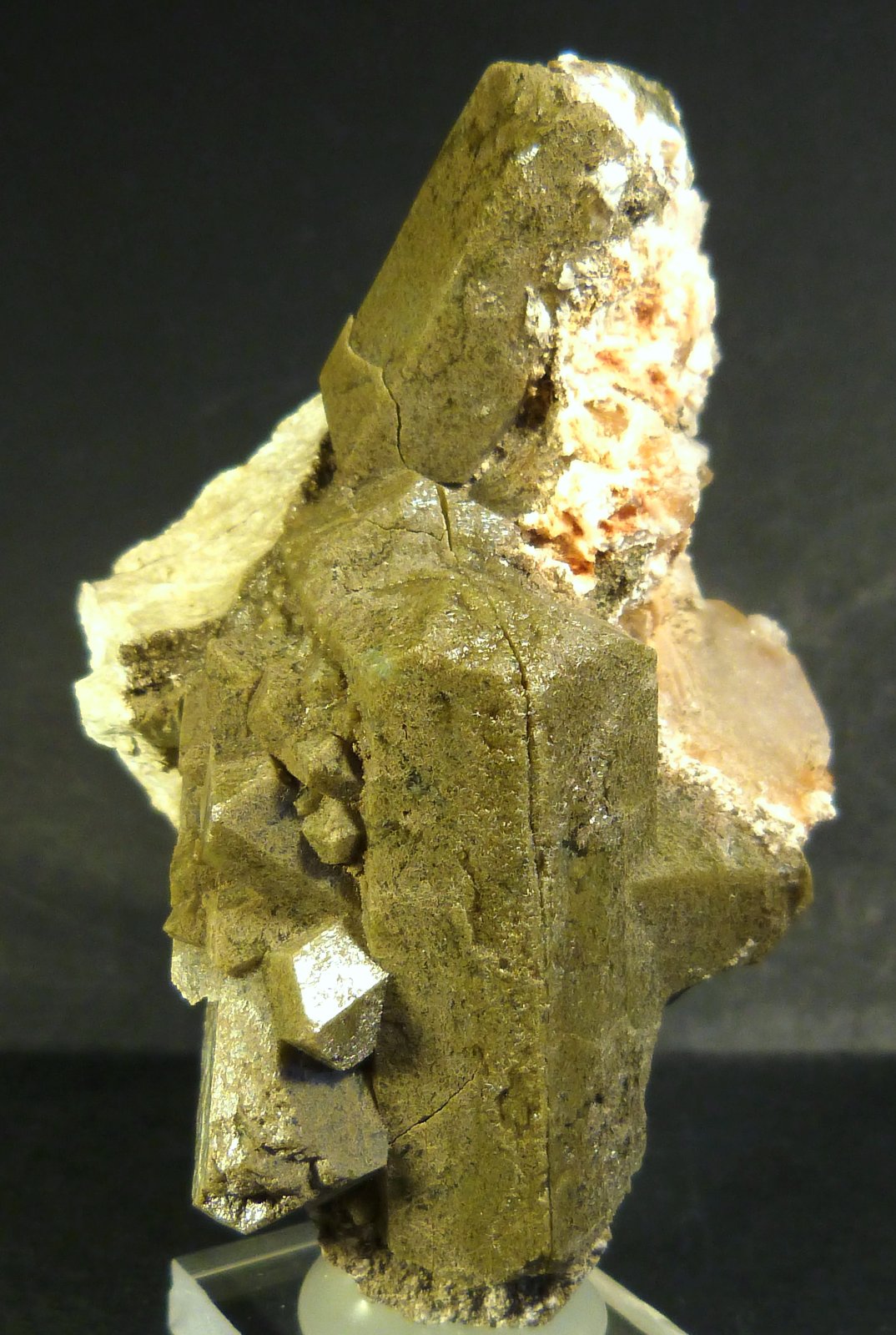 Heulandita
8 x 4,5 x 4 cm.
(Autor: Felipe Abolafia)