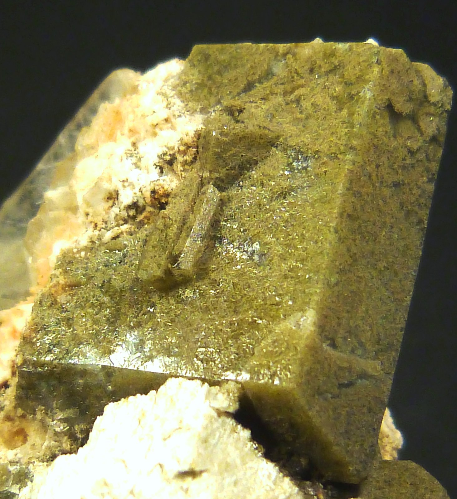 Heulandita
8 x 4,5 x 4 cm.
(Autor: Felipe Abolafia)