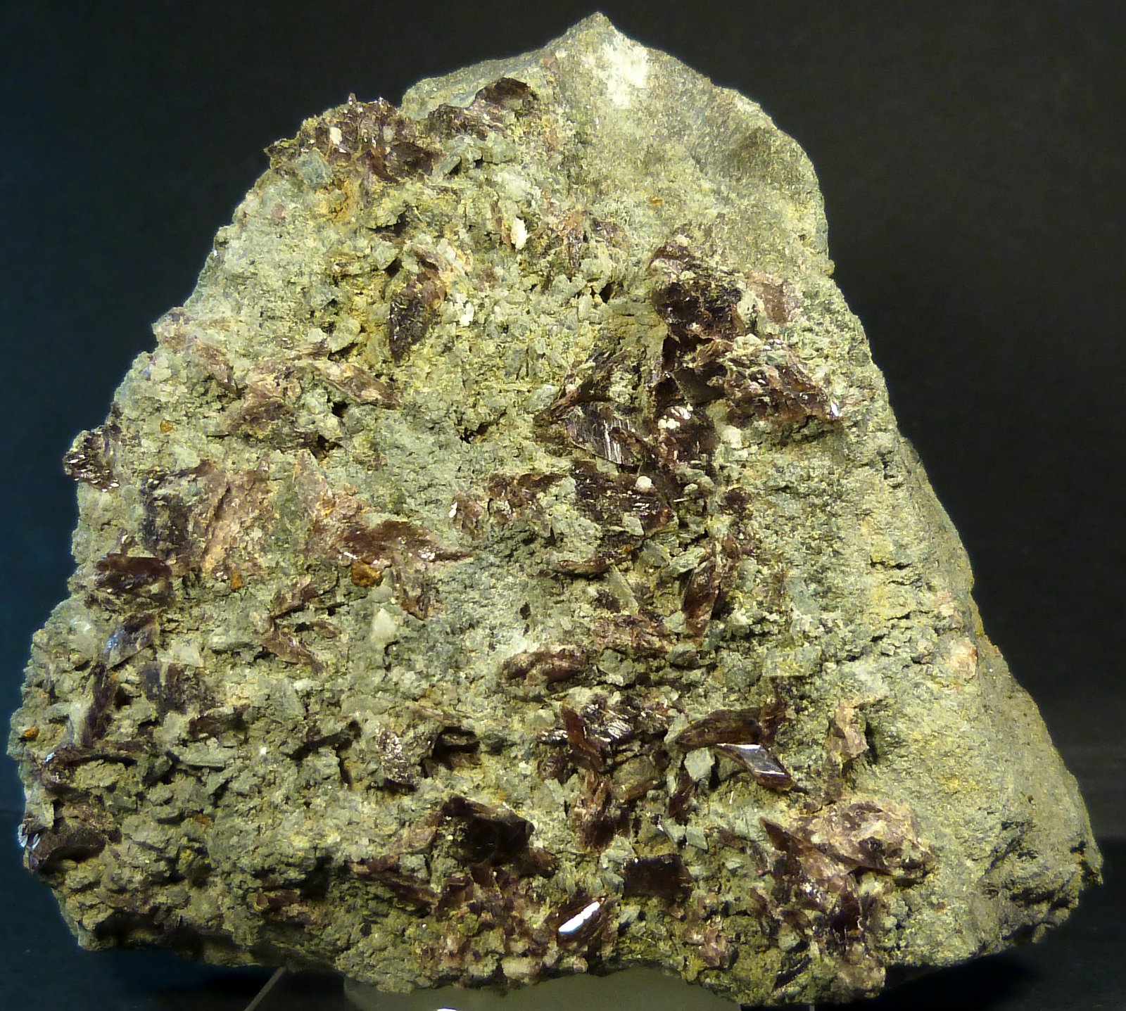 Axinita-(Fe)
9 x 9 x 3 cm.
(Autor: Felipe Abolafia)