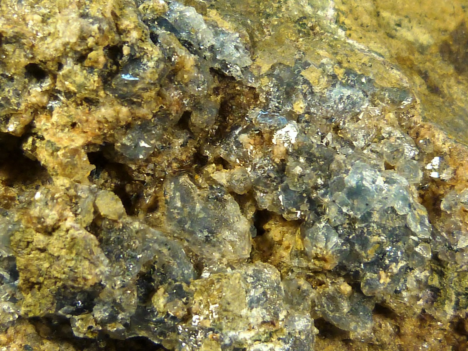 Cuarzo (variedad cuarzo azul)
11 x 7 x 6 cm.
(Autor: Felipe Abolafia)