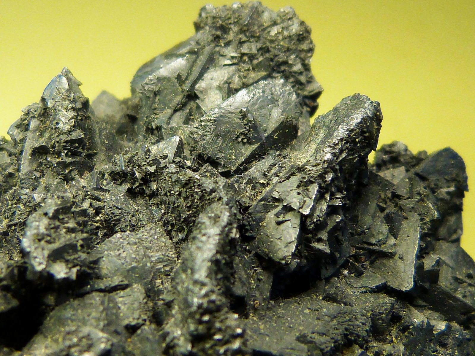 Tetraedrita
4 x 3 x 3 cm.
(Autor: Felipe Abolafia)