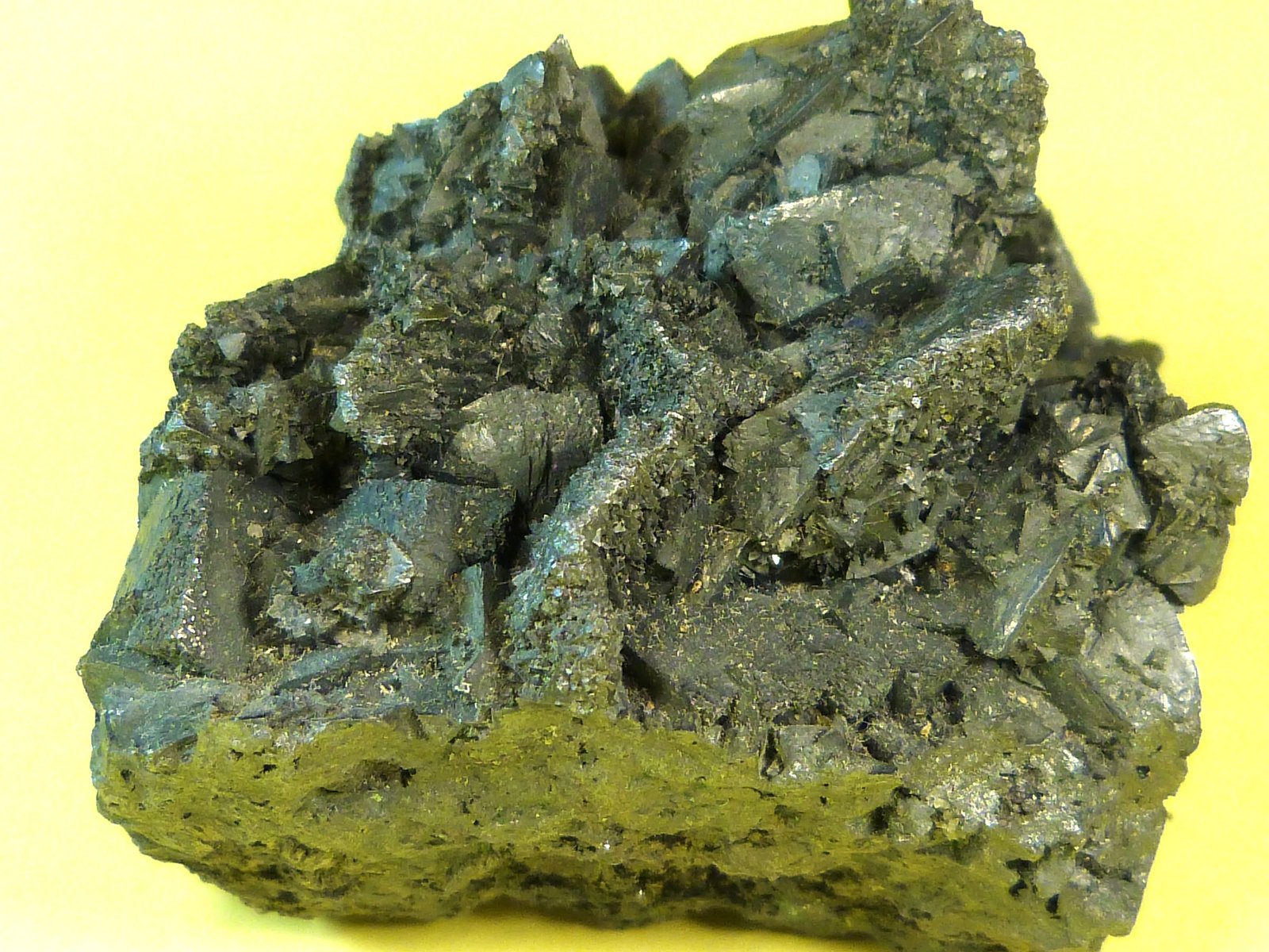 Tetraedrita
4 x 3 x 3 cm.
(Autor: Felipe Abolafia)