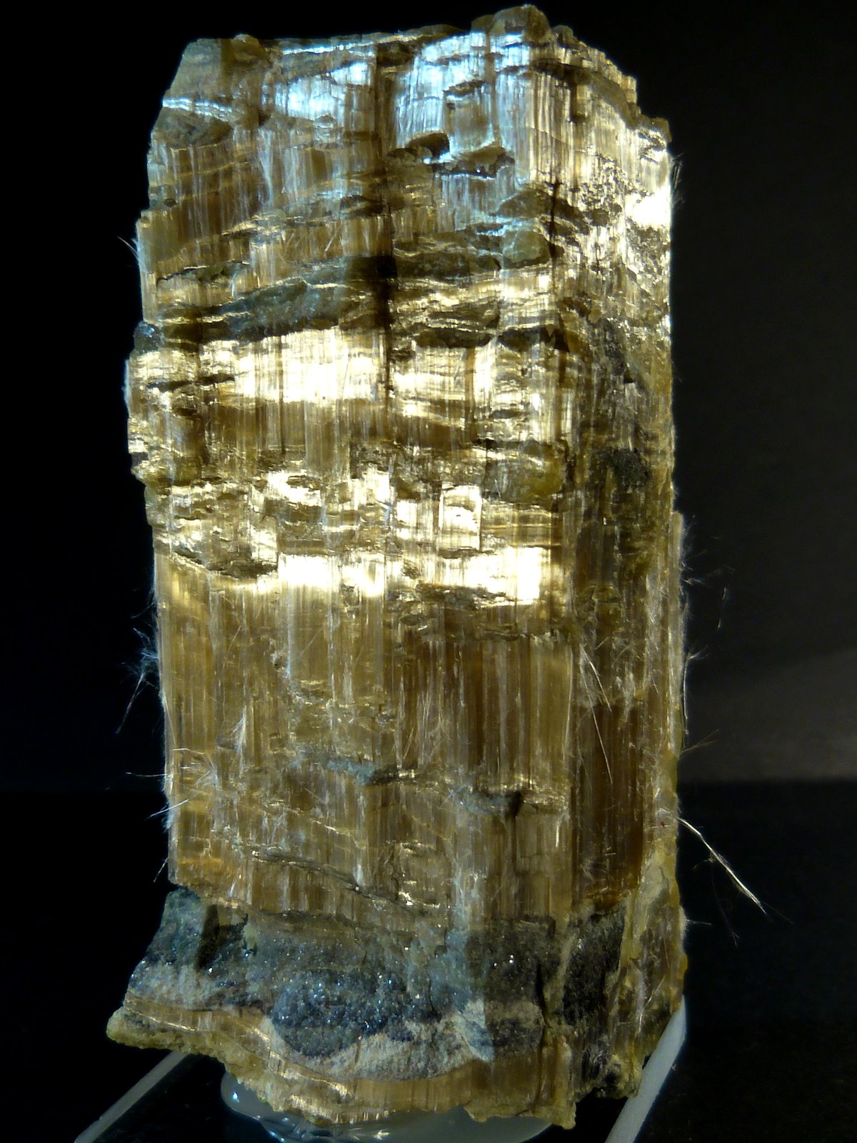 Anfíbol (variedad crisotilo)
10 x 6 x 4 cm.
(Autor: Felipe Abolafia)