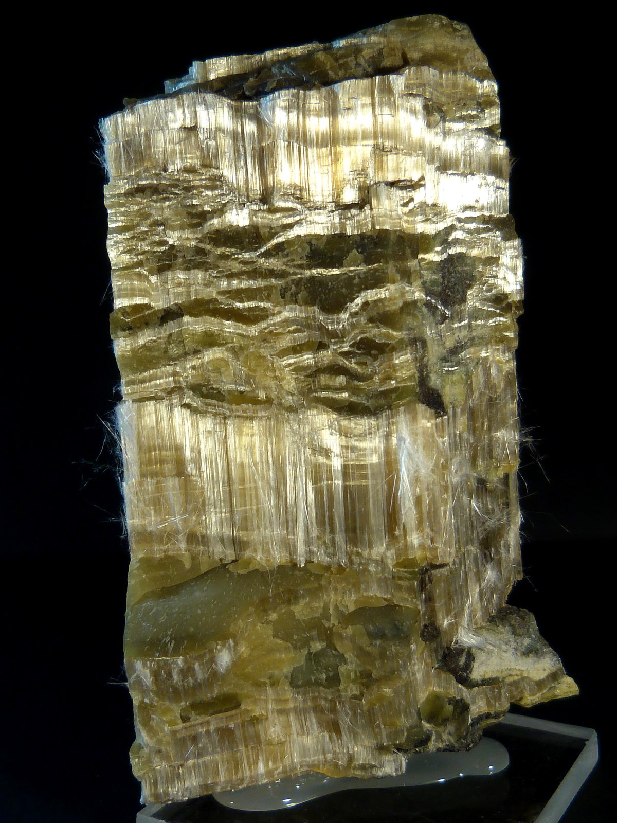 Anfibol ( variedad crisotilo)
10 x 6 x 4 cm.
(Autor: Felipe Abolafia)