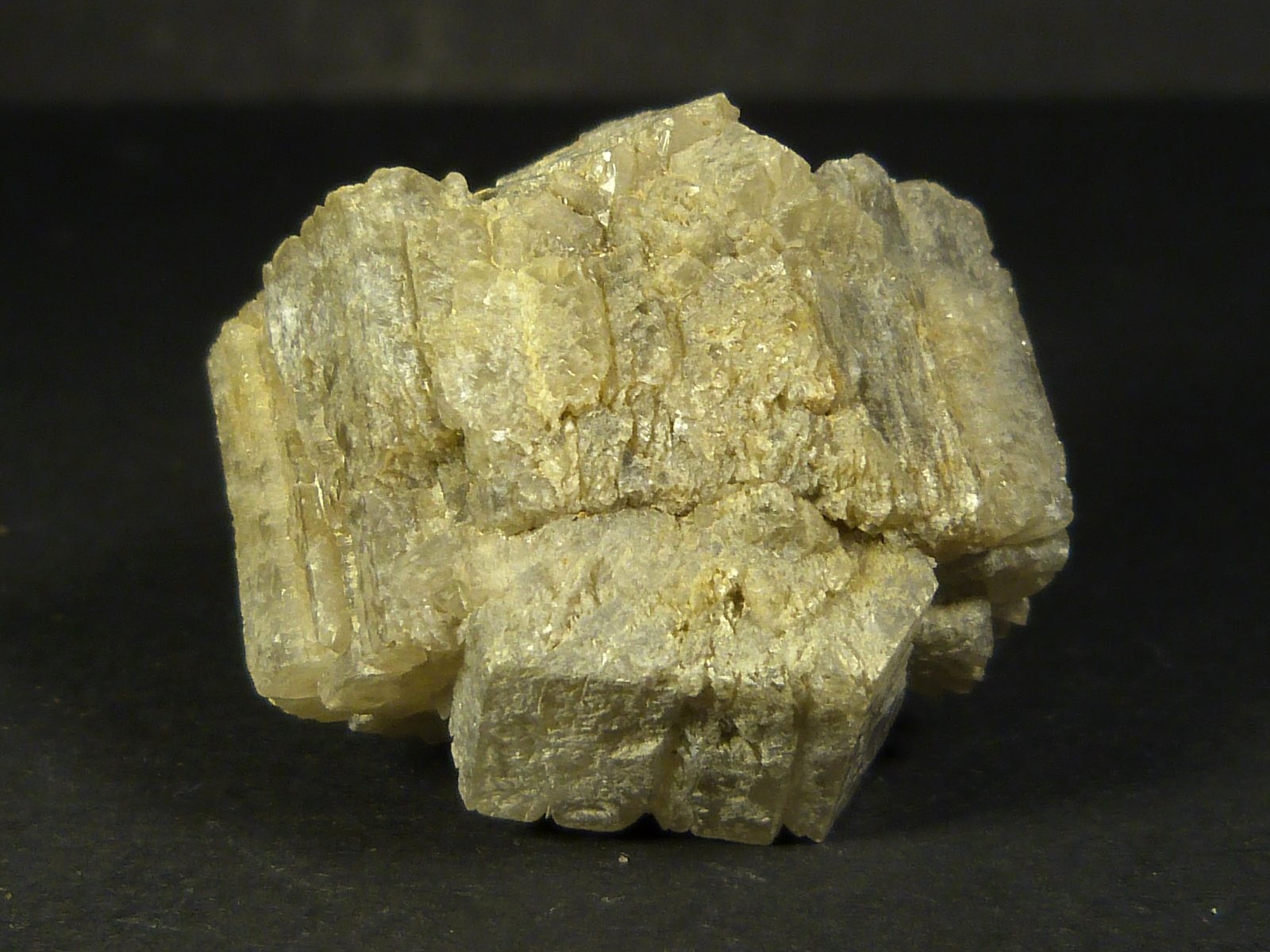 Aragonito
3 x 2,5 x 2 cm.
(Autor: Felipe Abolafia)