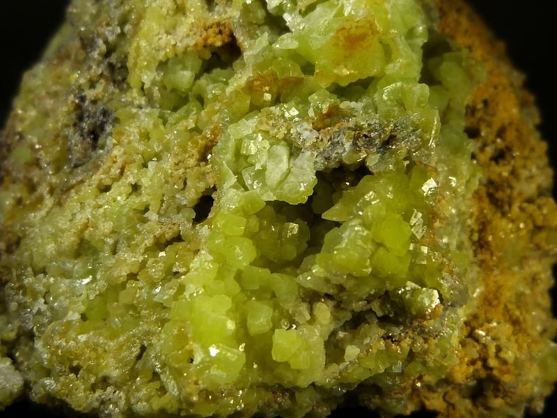 Piromorfita
6 x 6 x 5 cm.
(Autor: Felipe Abolafia)