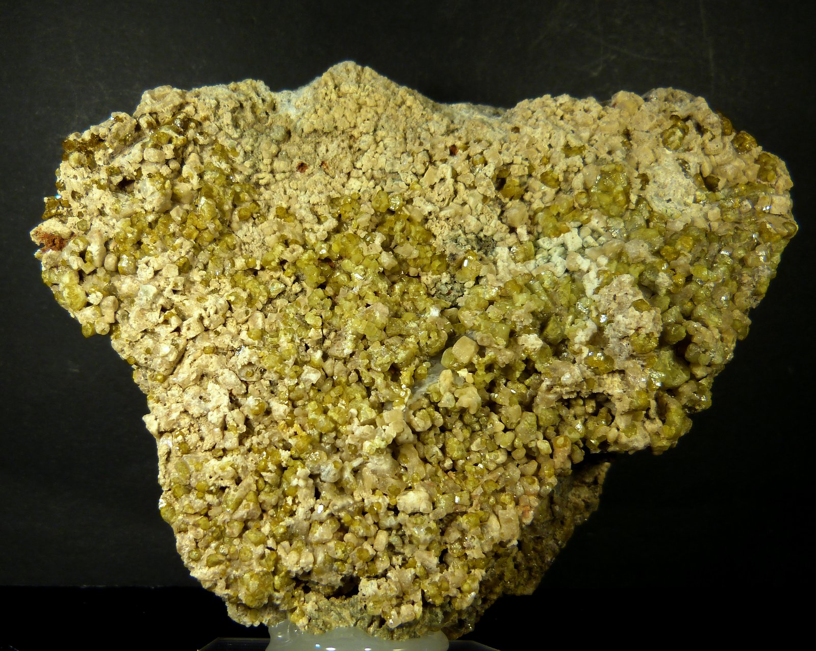 Piromorfita
11 x 8 x 4,5 cm.
(Autor: Felipe Abolafia)