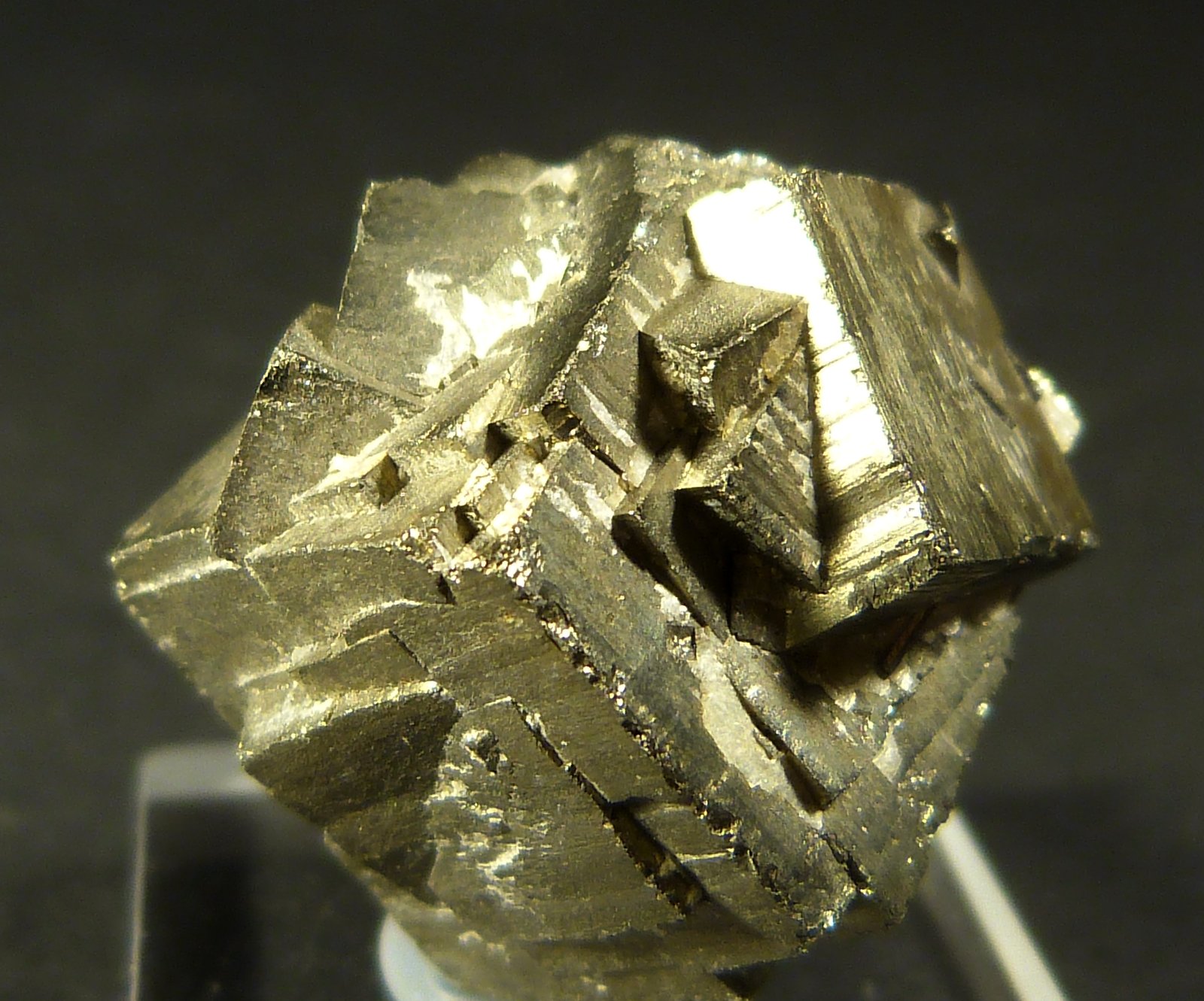 Pirita
2 x 2 x 2 cm.
(Autor: Felipe Abolafia)