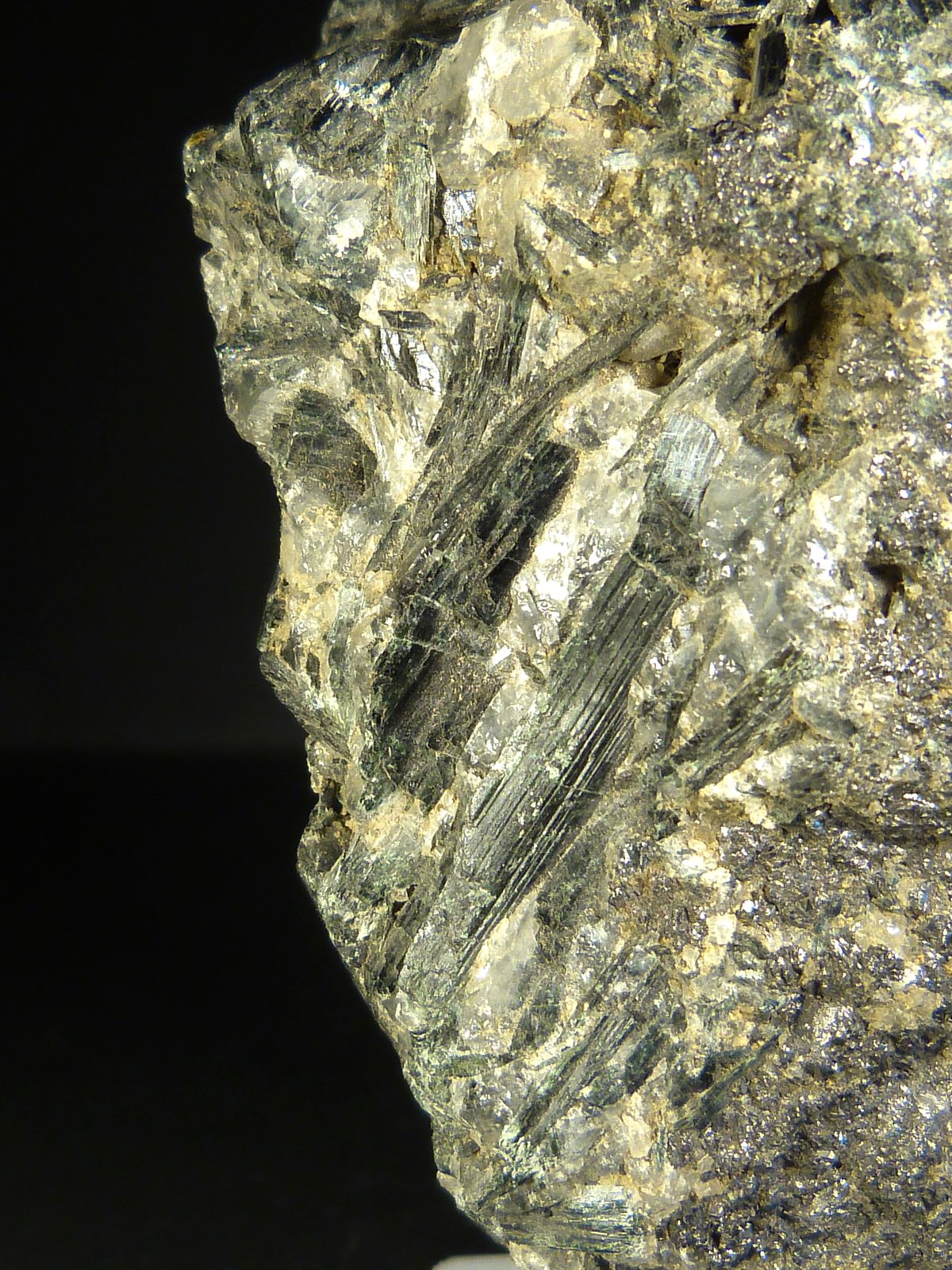 Hedenbergita
4 x 7 x 3,5 cm.
(Autor: Felipe Abolafia)