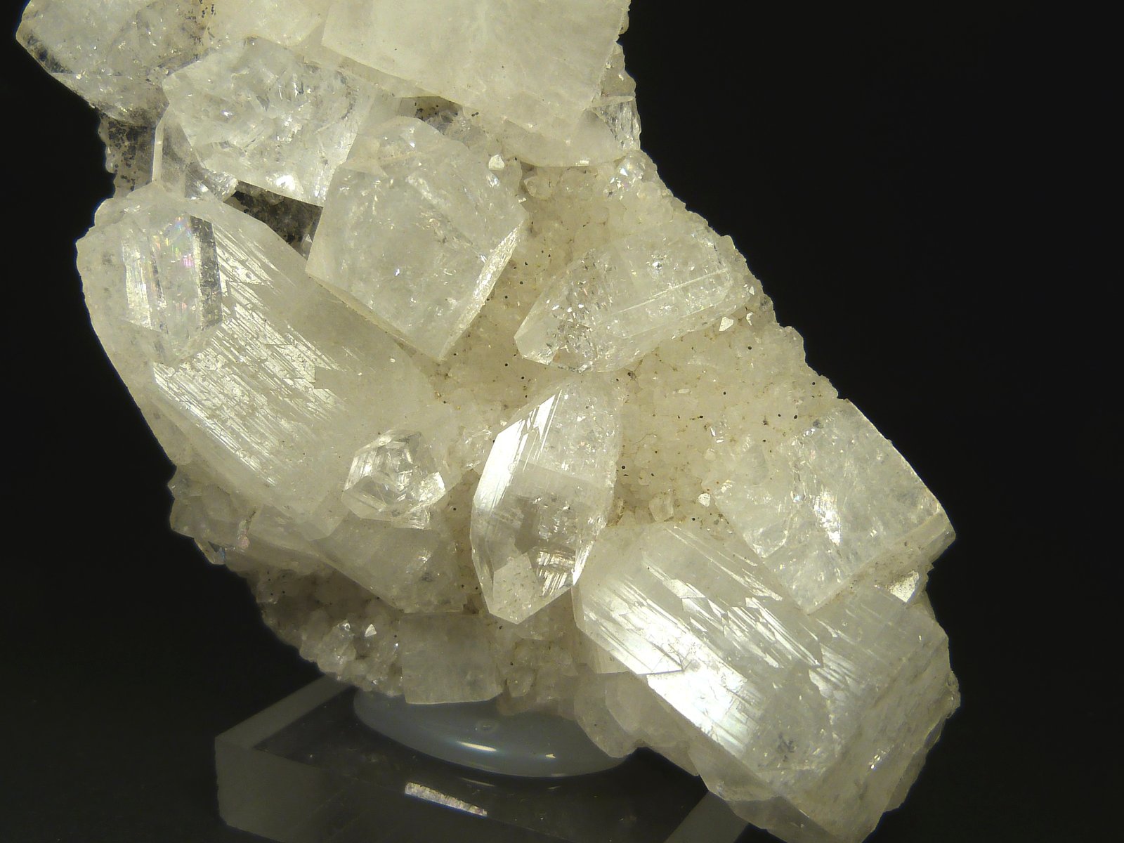 Fluorapophyllita-K (Apofilita)
9 x 7 cm.
(Autor: Felipe Abolafia)